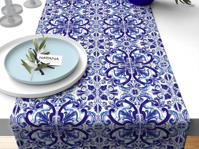 Italian Majolica Print Table Runner